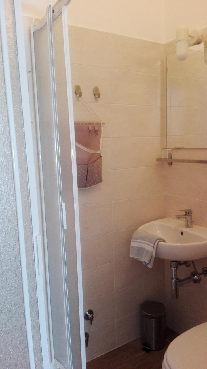B&B Bucaneve 阿贝托内 外观 照片